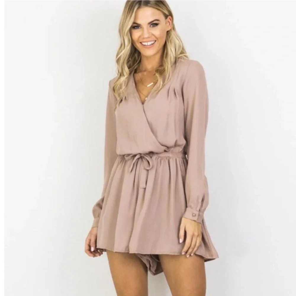 Love Tree Blush Pink  Romper Size L long sleeve Paisley detail summer date night